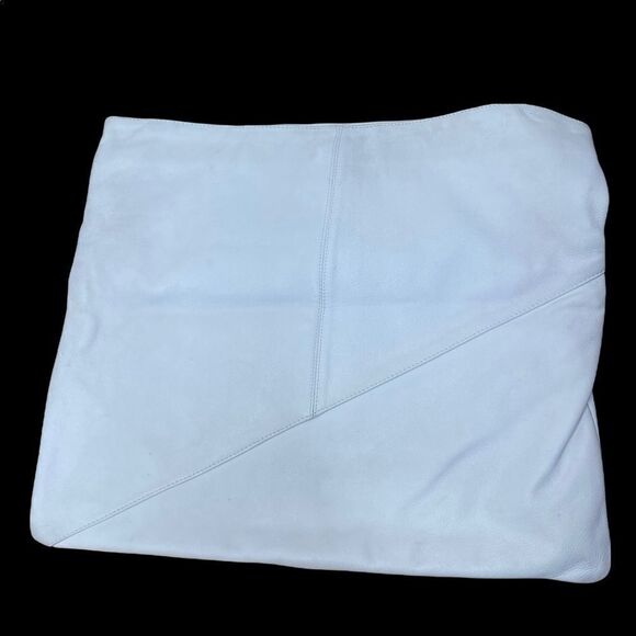 Vintage Laura Adams white leather fold over envelope clutch with black closure - Picture 5 of 11